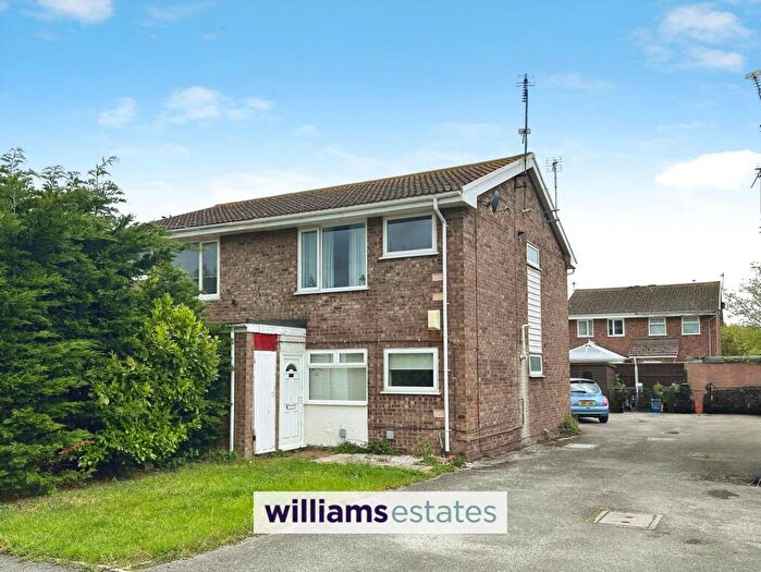 1 Bedroom Flat For Sale In Lon Brynli, Prestatyn, LL19