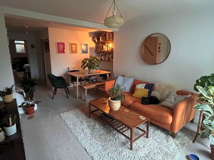 1 Bedroom Flat To Rent In Hampden Road, BN2