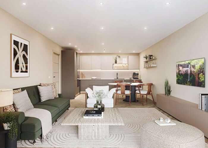 2 Bedroom Flat For Sale In Bicknell Way, London, SW17