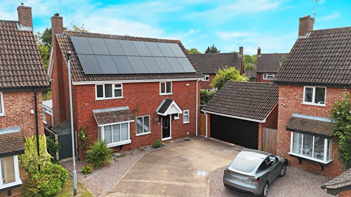 4 Bedroom Detached House For Sale In Lakeside, Werrington, Peterborough, PE4