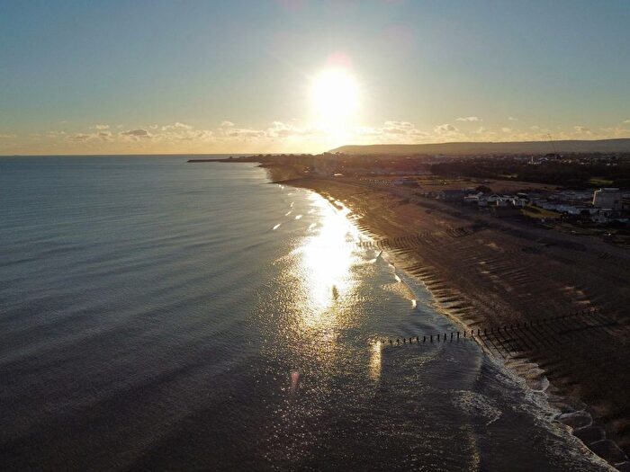 3 Bedroom Park Home For Sale In Eastbourne Road, Pevensey Bay, Pevensey, BN24