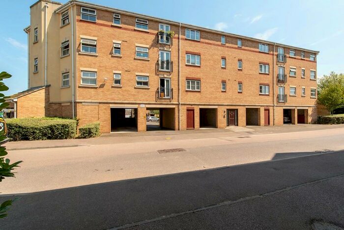 1 Bedroom Apartment To Rent In Holmes Court, Fenners Marsh, DA12