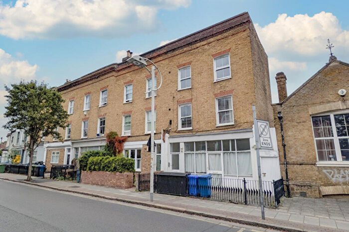 1 Bedroom Apartment To Rent In Bellenden Road, London, SE15