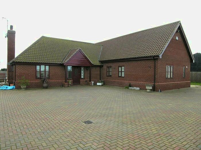 4 Bedroom Detached House To Rent In Hadleigh Road, Sproughton, Ipswich, IP8