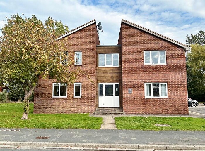 1 Bedroom Flat To Rent In Sycamore Road, Barlby, YO8