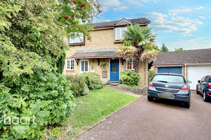2 Bedroom Semi-Detached House For Sale In Kings Walden Rise, Stevenage, SG2