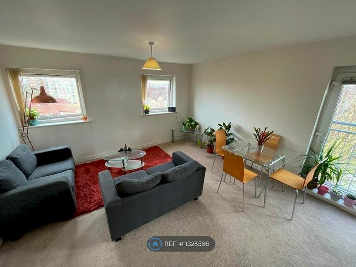 2 Bedroom Flat To Rent In Delta Point, Salford M3
