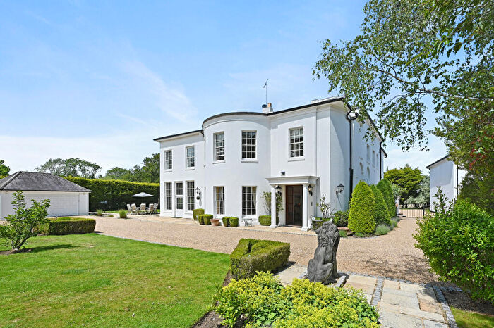 6 Bedroom Semi-Detached House For Sale In Kentish Lane, Brookmans Park, Hatfield, AL9