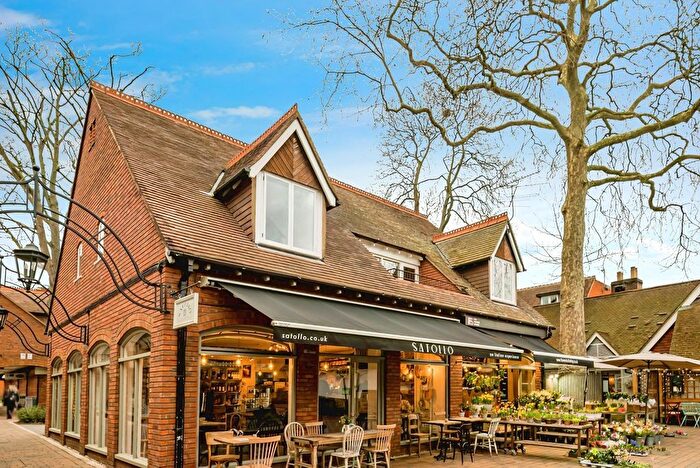 2 Bedroom Flat For Sale In Liston Court, High Street, Marlow, Buckinghamshire, SL7