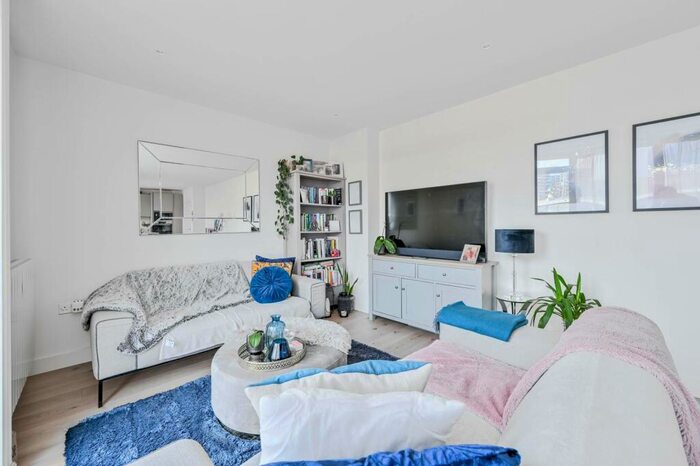 2 Bedroom Flat To Rent In Amphion House, Royal Arsenal, Woolwich, London, SE18