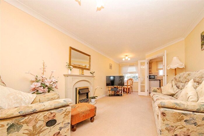 2 Bedroom Flat For Sale In Imperial Court, Clacton-On-Sea, CO15