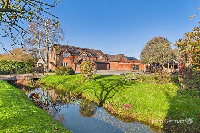 5 Bedroom Detached House For Sale In Malthouse Lane, Foston, DE65