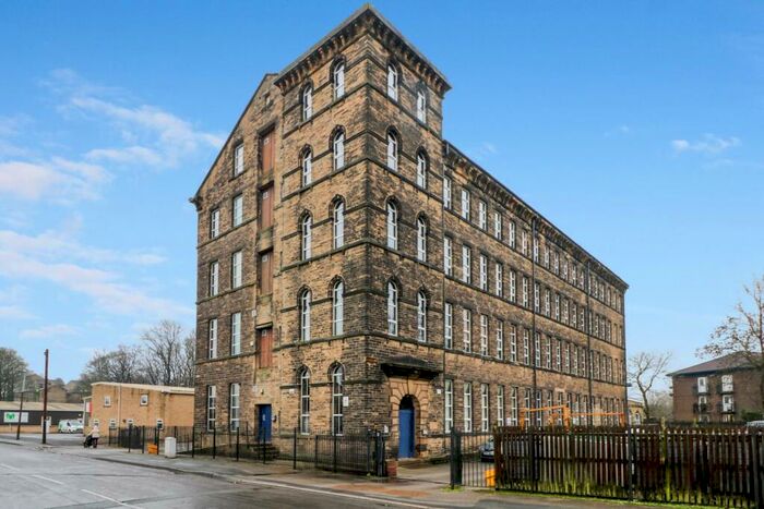 2 Bedroom Flat For Sale In Waterfield Mill, Balme Road, Cleckheaton, West Yorkshire, BD19