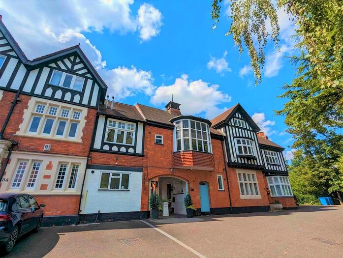 2 Bedroom Flat To Rent In Readings Court, Russell Road, Moseley, Birmingham, B13