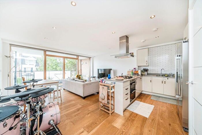 2 Bedroom Flat To Rent In Muswell Hill, London, N10