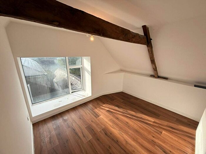 1 Bedroom Maisonette To Rent In King Street, Carmarthen, SA31