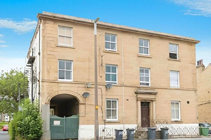 2 Bedroom Apartment To Rent In Lockwood Road, Huddersfield, West Yorkshire, HD1