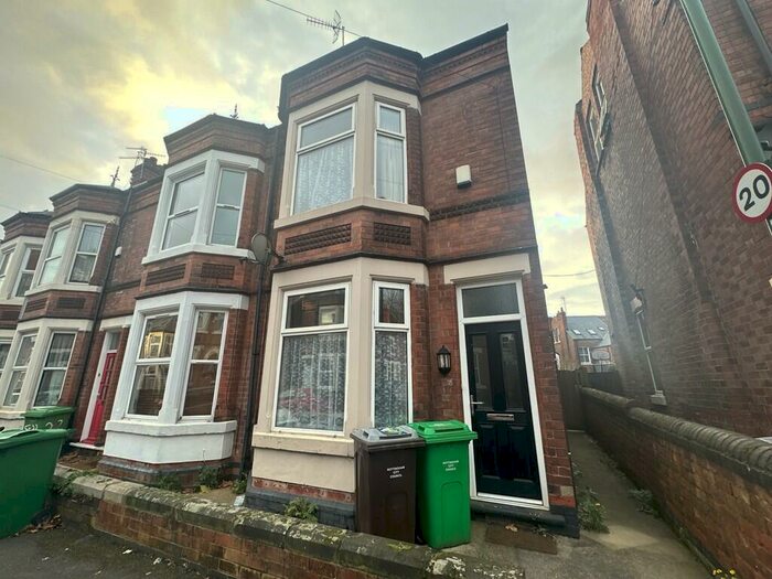 5 Bedroom Terraced House To Rent In Gloucester Avenue, Lenton, NG7