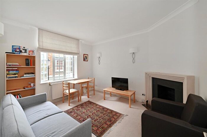 1 Bedroom Flat For Sale In Britten Street, Chelsea, SW3