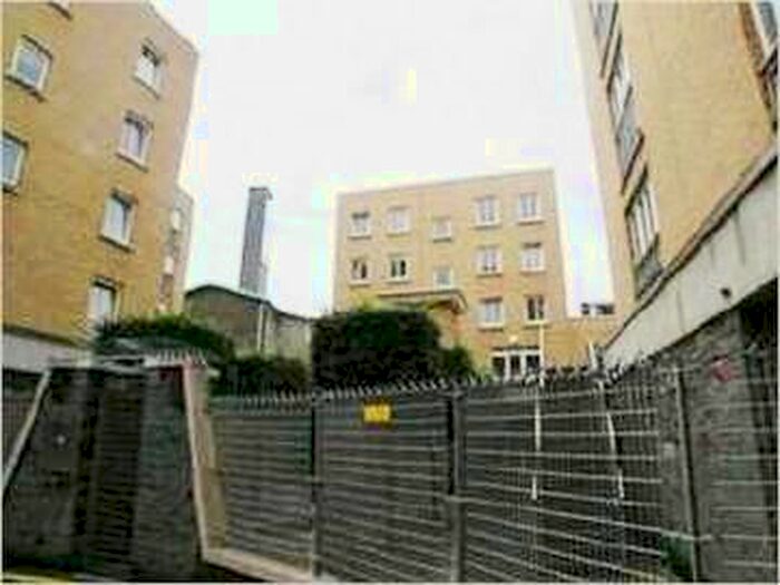 3 Bedroom Flat To Rent In Coke Street, Aldgate East, E1