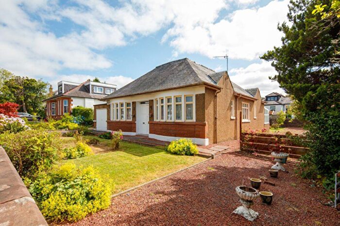 3 Bedroom Detached Bungalow For Sale In Hathaway Drive, Giffnock, G46