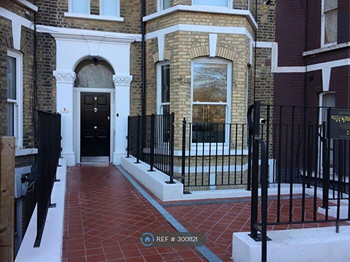 2 Bedroom Flat To Rent In Farquhar Rd, London, SE19