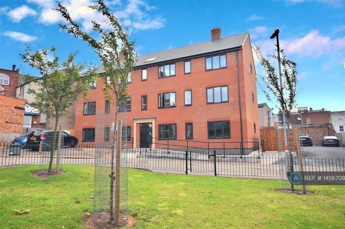 2 Bedroom Flat To Rent In Maidwell Place, Kettering, NN16