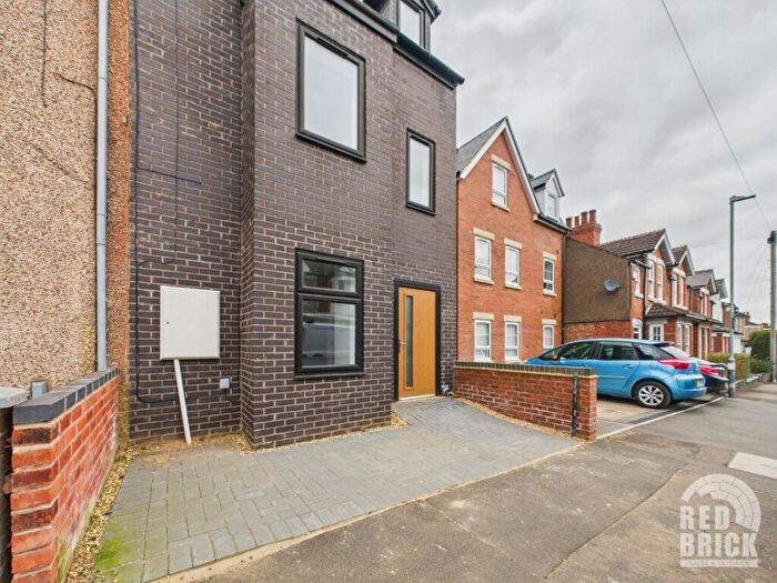 1 Bedroom Apartment To Rent In Claremont Road, Rugby, CV21