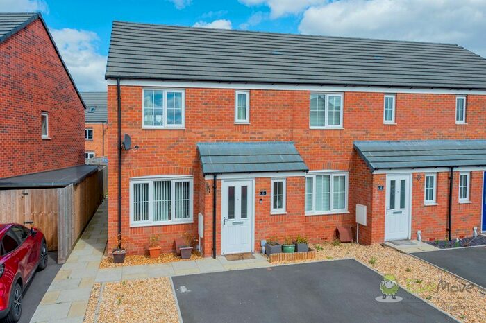 3 Bedroom End Of Terrace House For Sale In Broadhead Drive, Shrewsbury, SY1
