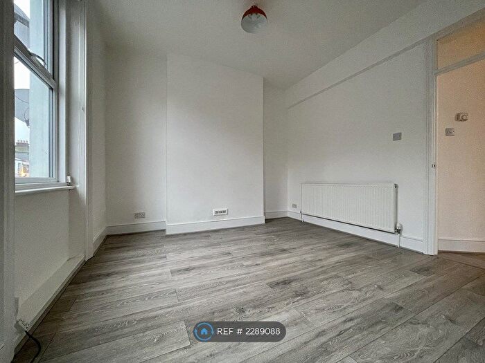 1 Bedroom Flat To Rent In Dartmouth Road, London, SE23