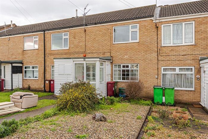 2 Bedroom Flat To Rent In Ancaster Court, Scunthorpe, DN17