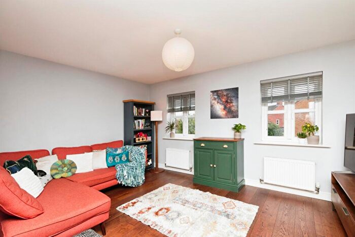 3 Bedroom Terraced House For Sale In Cape Court, Derby, DE24