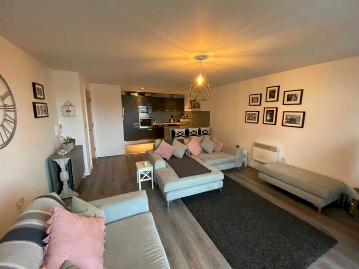 2 Bedroom Apartment To Rent In Britton House, Lord Street, Green Quarter, M4