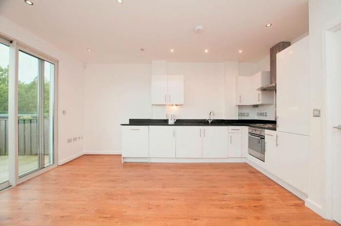 2 Bedroom Flat To Rent In Manor Road, London, N16