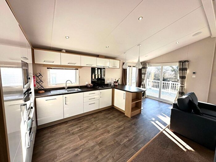 2 Bedroom Lodge For Sale In Fenny Bentley, Ashbourne, DE6