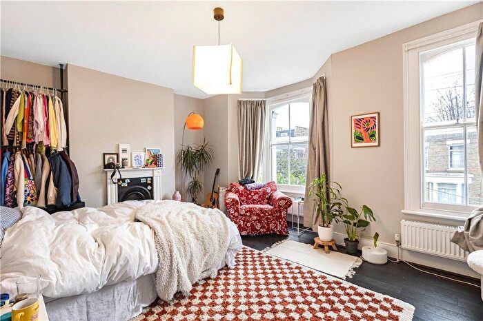 3 Bedroom Terraced House For Sale In Elderfield Road, London, E5