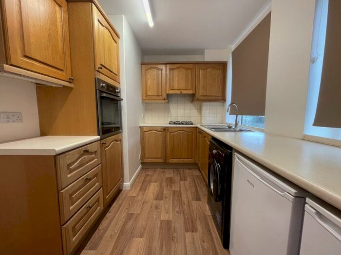 2 Bedroom Flat To Rent In Colney Hatch Lane, Muswell Hill, N10