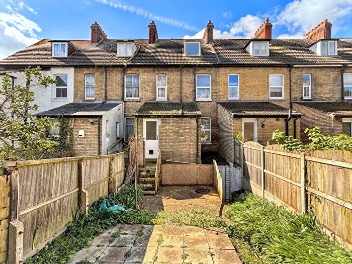 4 Bedroom Terraced House For Sale In Castle Avenue, Dover, CT16