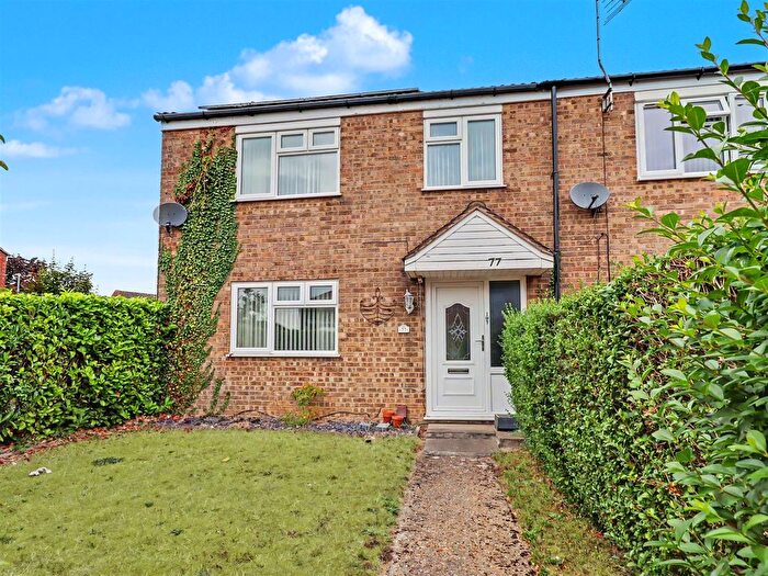 3 Bedroom End Of Terrace House For Sale In Desmond Drive, Norwich, NR6