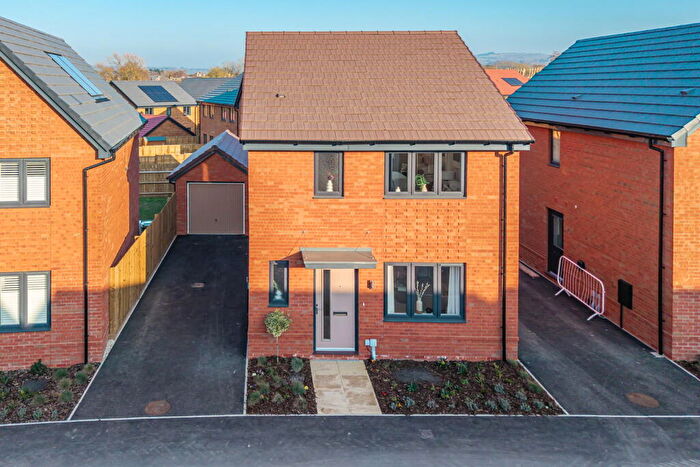 3 Bedroom Detached House For Sale In The Carrington, Greenway Chase, Leckhampton, GL53