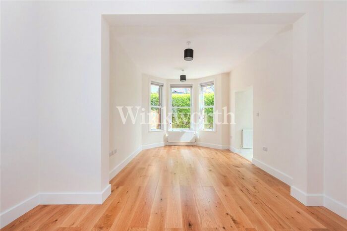 1 Bedroom Flat To Rent In Lakefield Road, London, N22