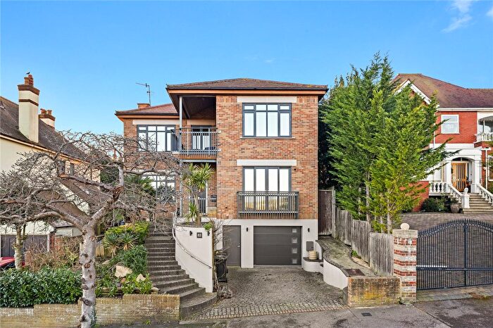 4 Bedroom Detached House For Sale In Tivoli Crescent North, Brighton, East Sussex, BN1