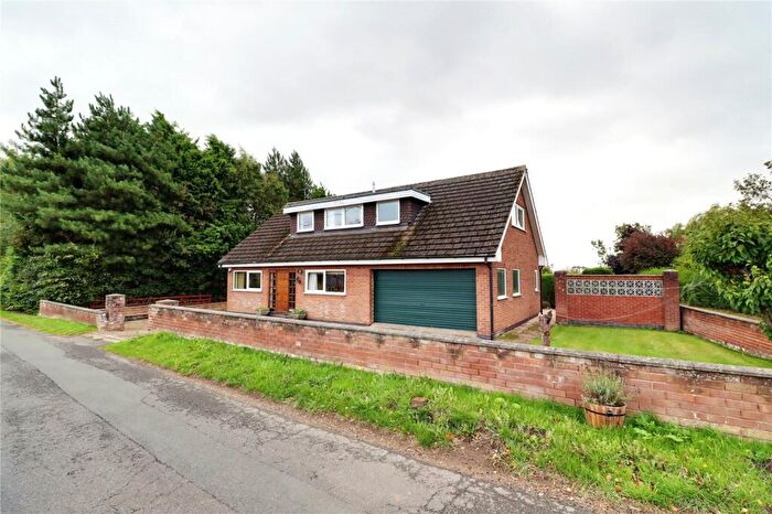 3 Bedroom Bungalow For Sale In Brackenhill Road, Eastlound, Haxey, DN9