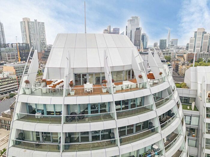 3 Bedroom Flat For Sale In City Road, The Penthouse, Bezier Apartments, EC1Y