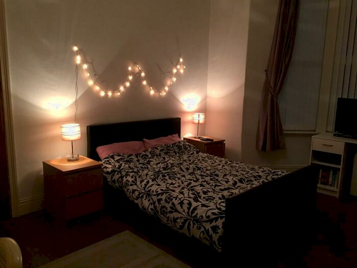 2 Bedroom Apartment To Rent In Trewhitt Road, NE6