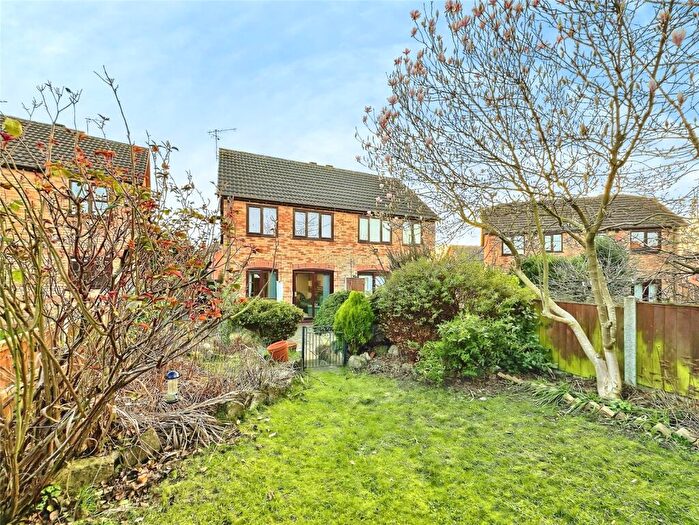 3 Bedroom Semi Detached House For Sale In Heron Drive, Lenton, Nottingham, Nottinghamshire, NG7