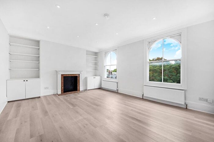 2 Bedroom Flat For Sale In Wallace Road, Canonbury, N1