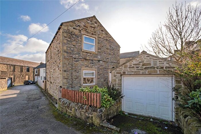 3 Bedroom Detached House For Sale In Cornmill Terrace, Barnoldswick, Lancashire, BB18