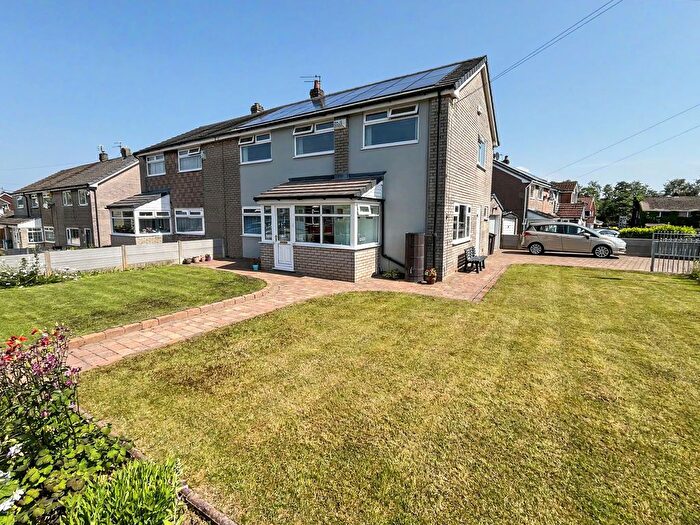 4 Bedroom Semi-Detached House For Sale In Chadderton Drive, Bury, BL9