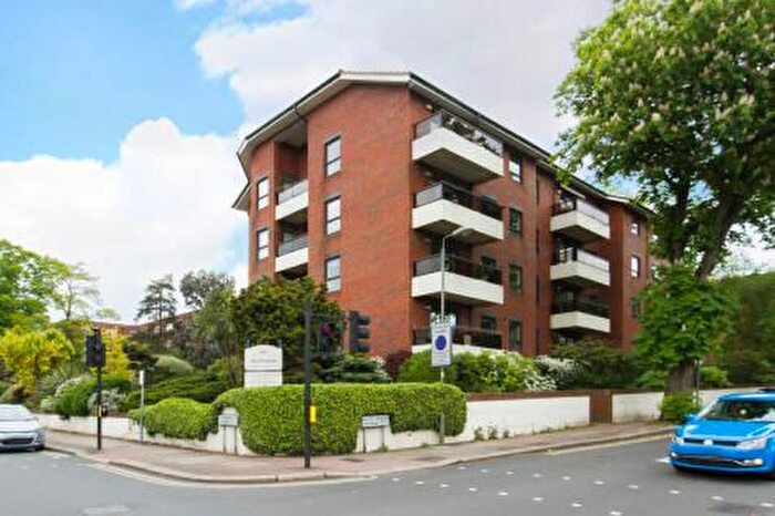 2 Bedroom Flat For Sale In Heatside, Finchley Road, NW11